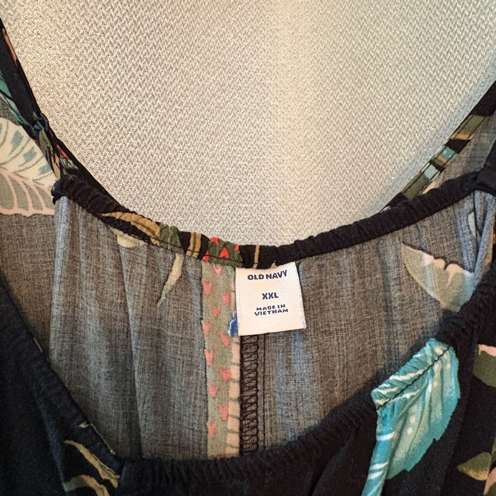 Old Navy Black Tropical Print Maxi dress - Picture 3 of 3